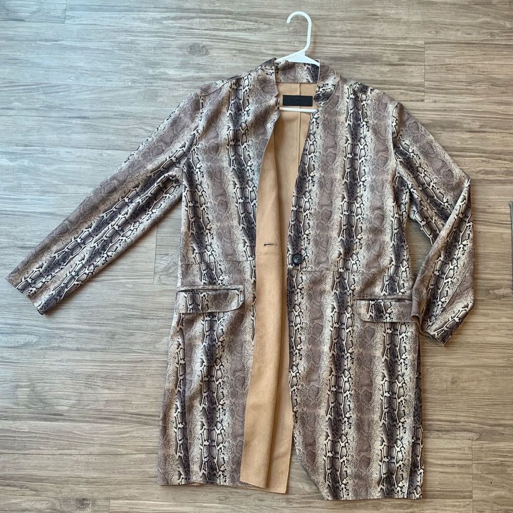BLANKNYC Womens Snakeskin Faux Suede Coat